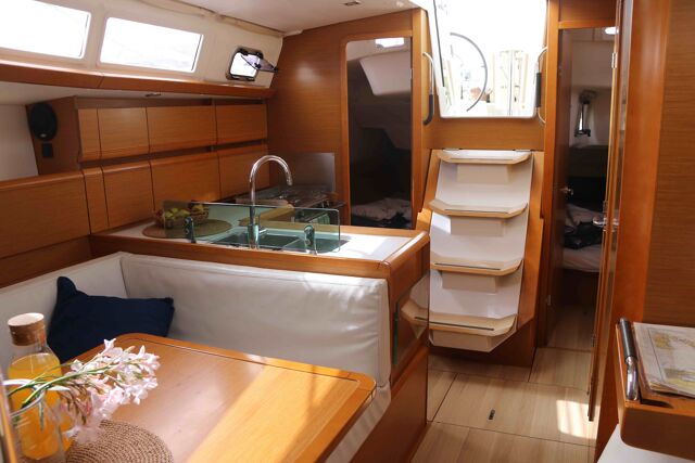 Sun Odyssey 389 Dust in the Wind